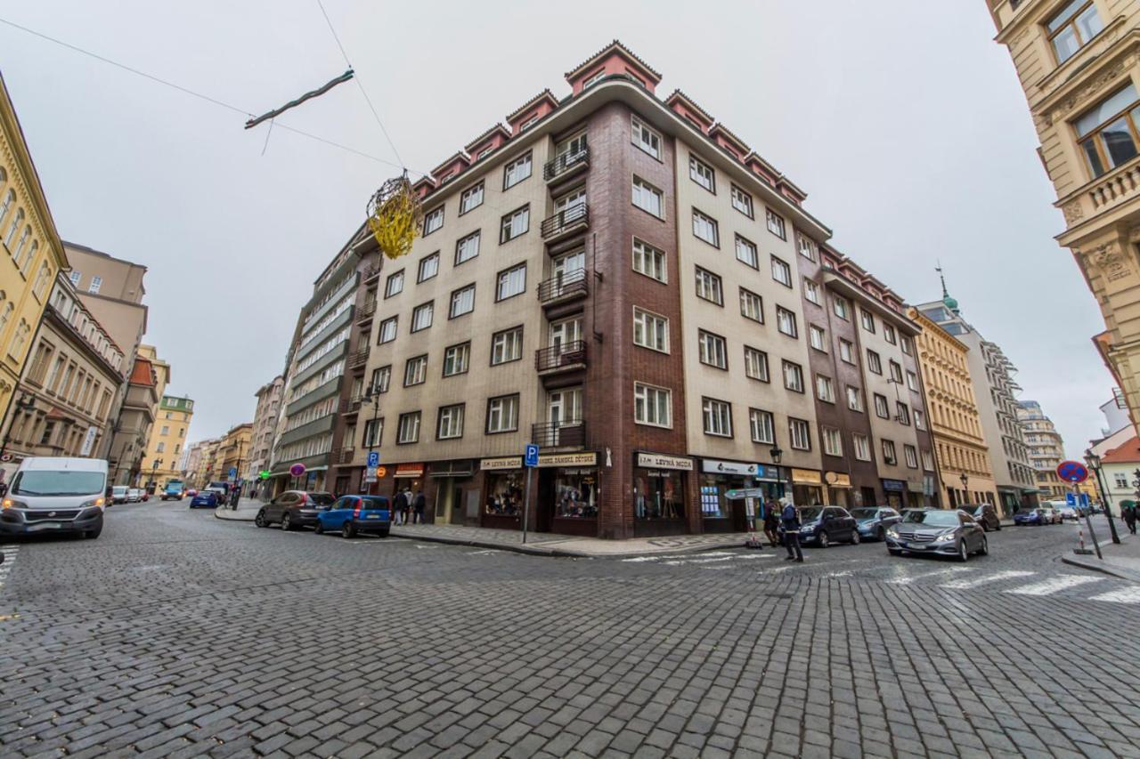 Cosy Flat In The Heart Of Pragueアパートメント エクステリア 写真