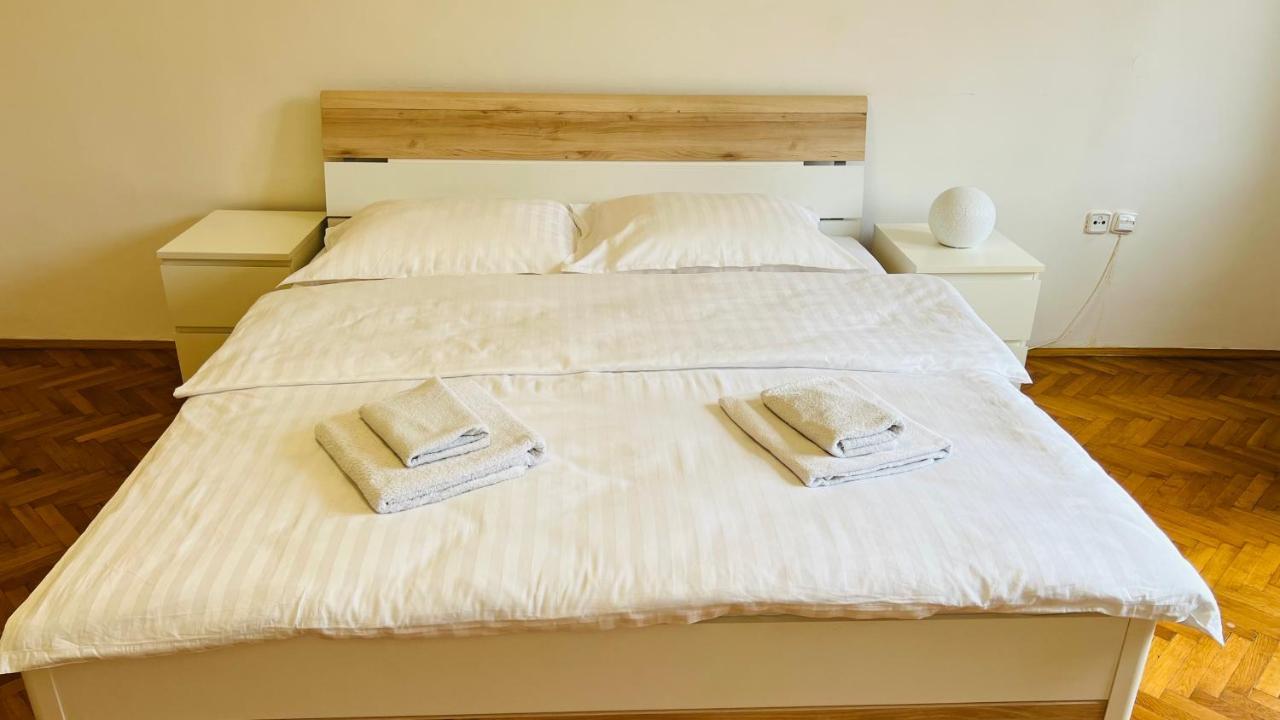 Cosy Flat In The Heart Of Pragueアパートメント エクステリア 写真