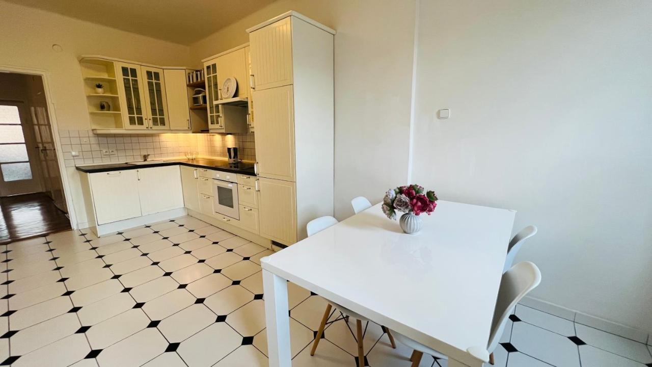 Cosy Flat In The Heart Of Pragueアパートメント エクステリア 写真